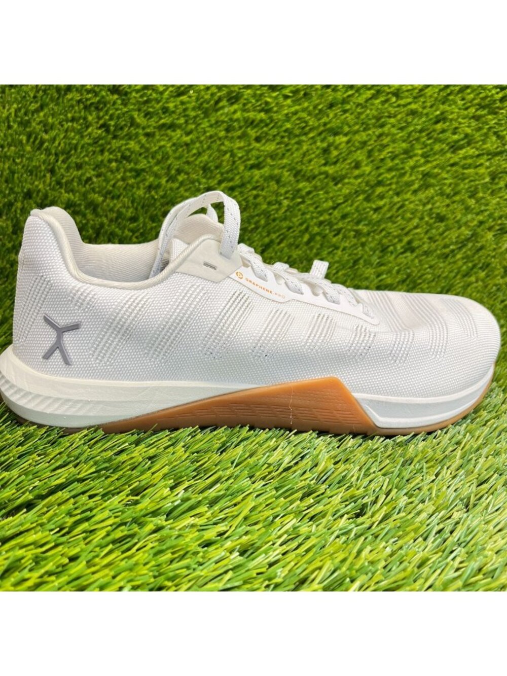 Flux Footwear Adapt Graphene XT White Gum Mens Size 8.5 Athletic Shoes Sneakers